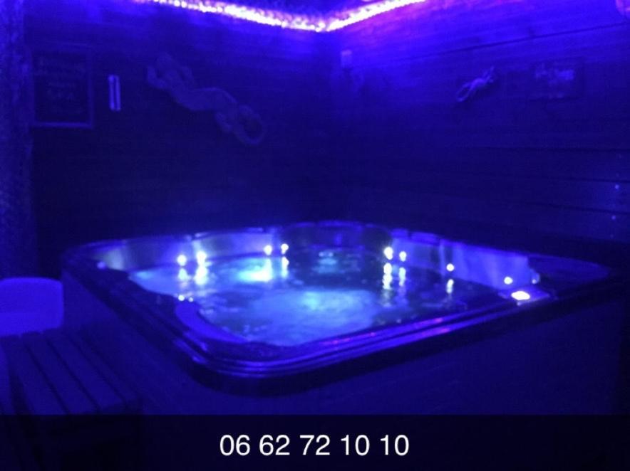 Jacuzzi Prive Chambre Et Table D Hotes Vauvert Exterior foto